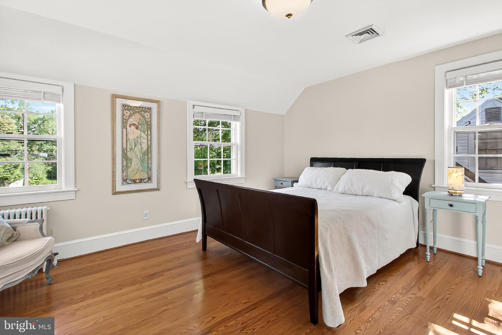 BARCROFT - Residential