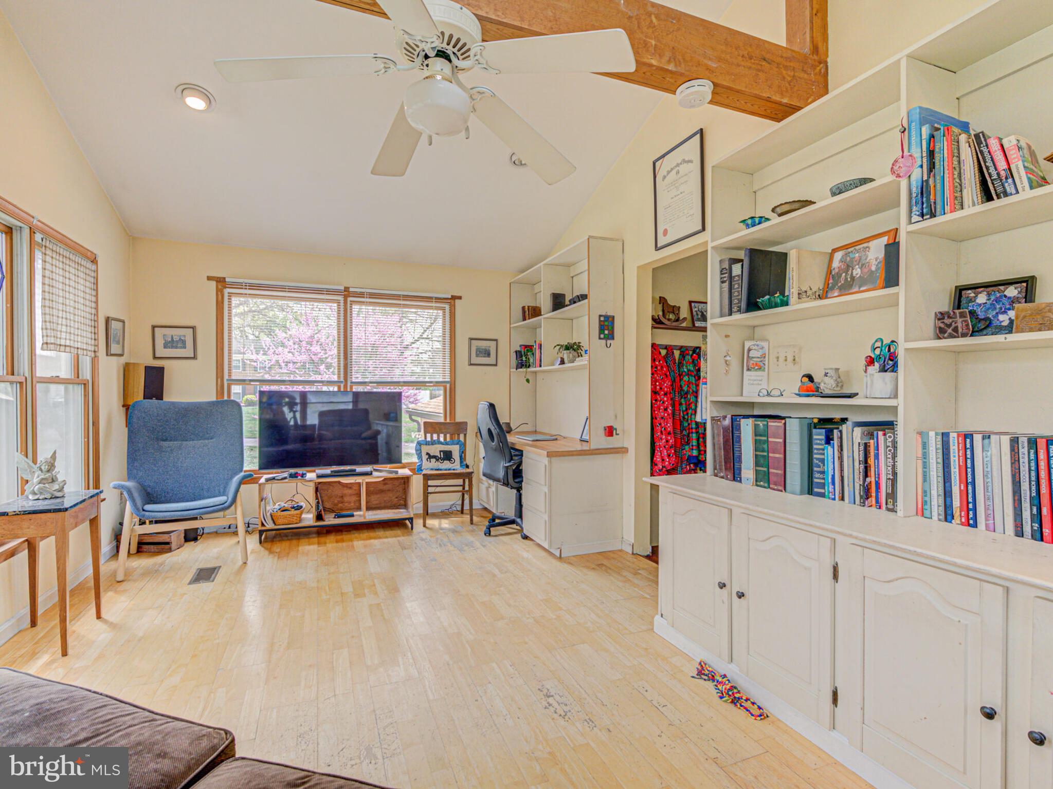 MOSBY HEIGHTS - Residential