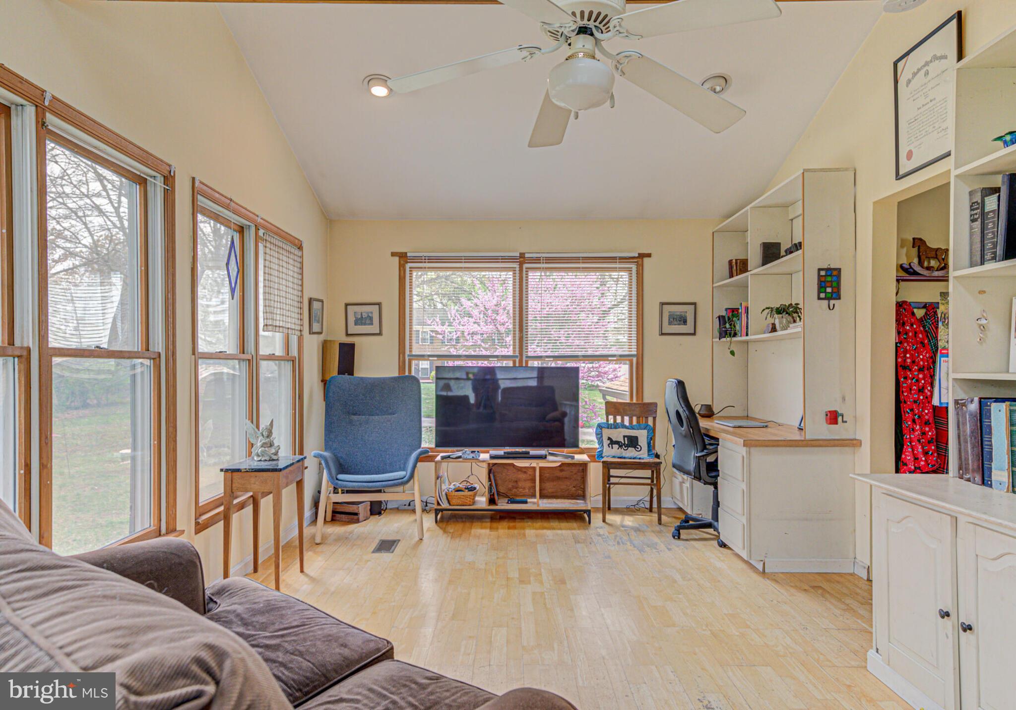 MOSBY HEIGHTS - Residential