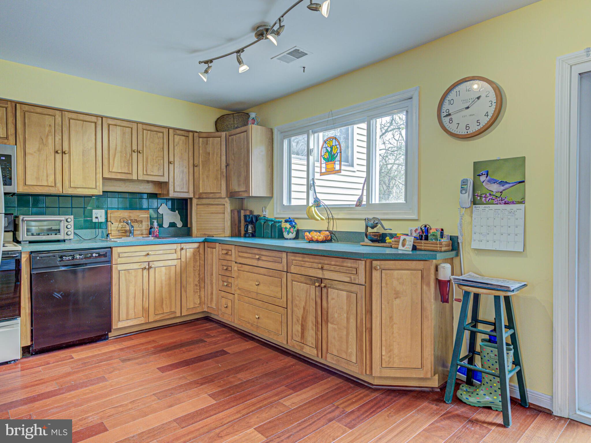 MOSBY HEIGHTS - Residential