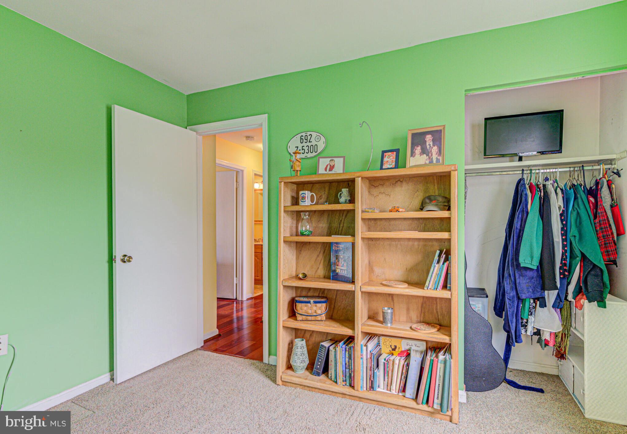 MOSBY HEIGHTS - Residential