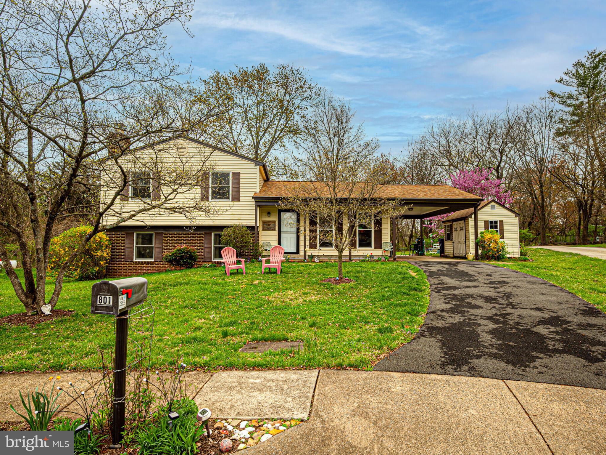 MOSBY HEIGHTS - Residential