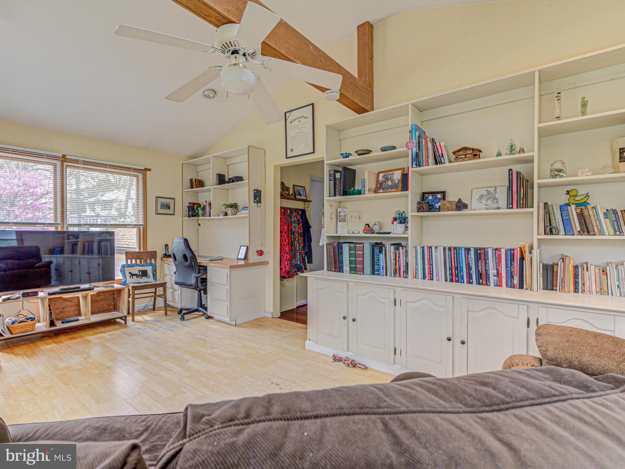 MOSBY HEIGHTS - Residential