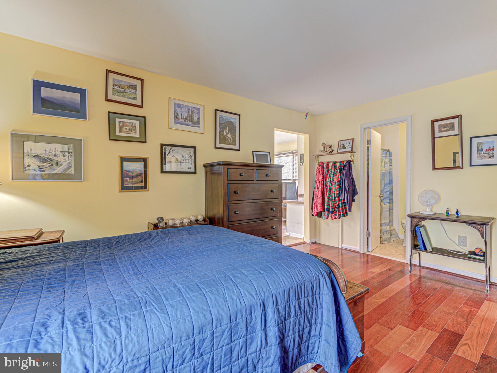 MOSBY HEIGHTS - Residential