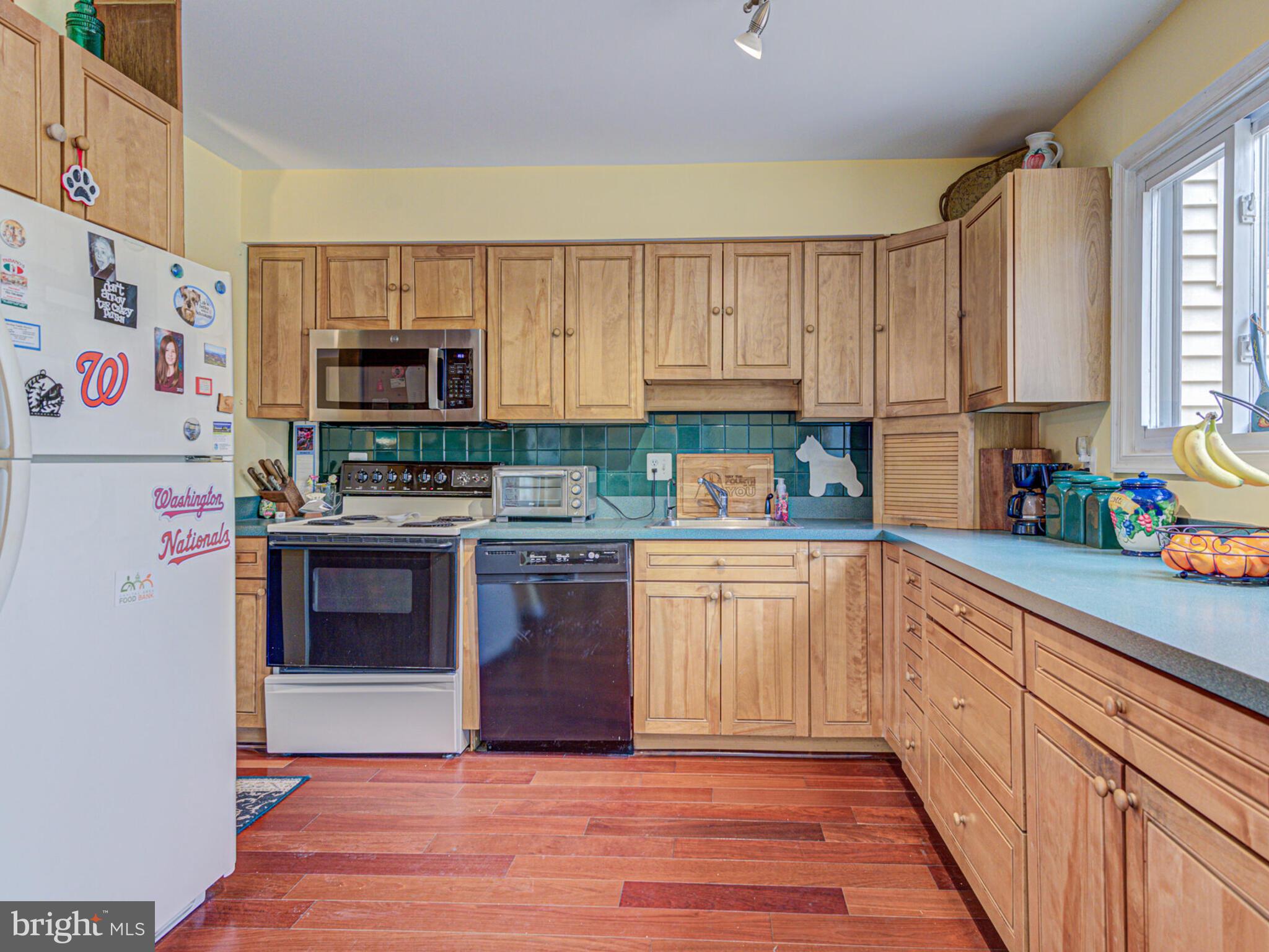 MOSBY HEIGHTS - Residential