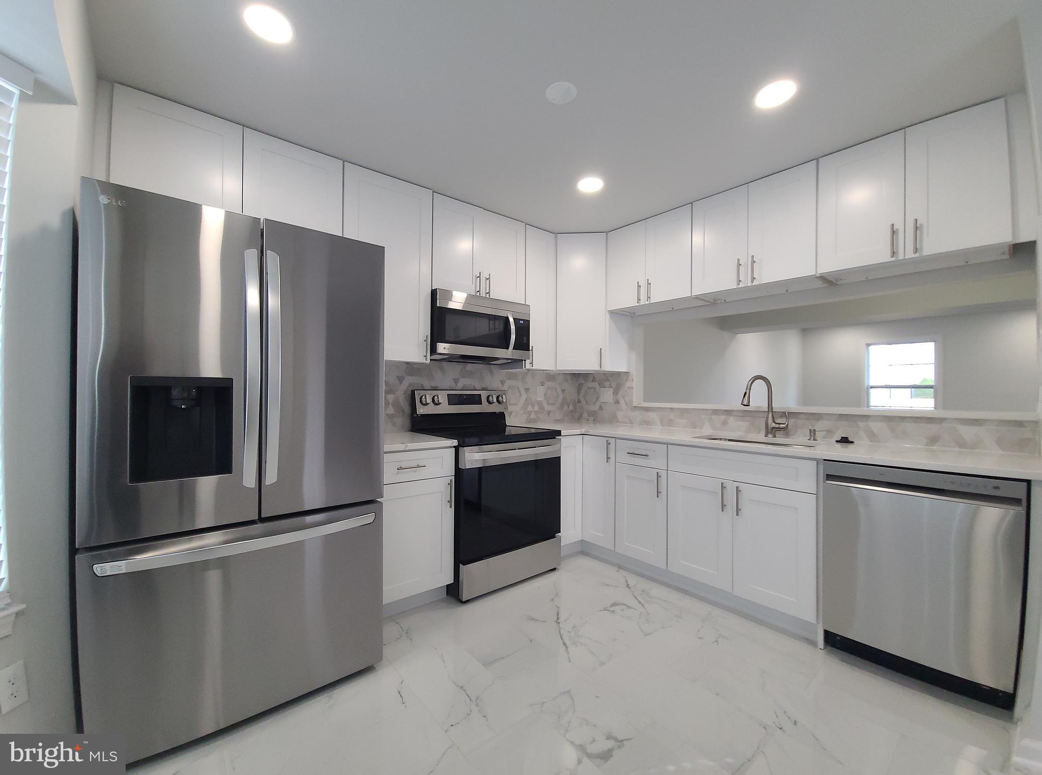 FORESTVILLE PARK - Residential