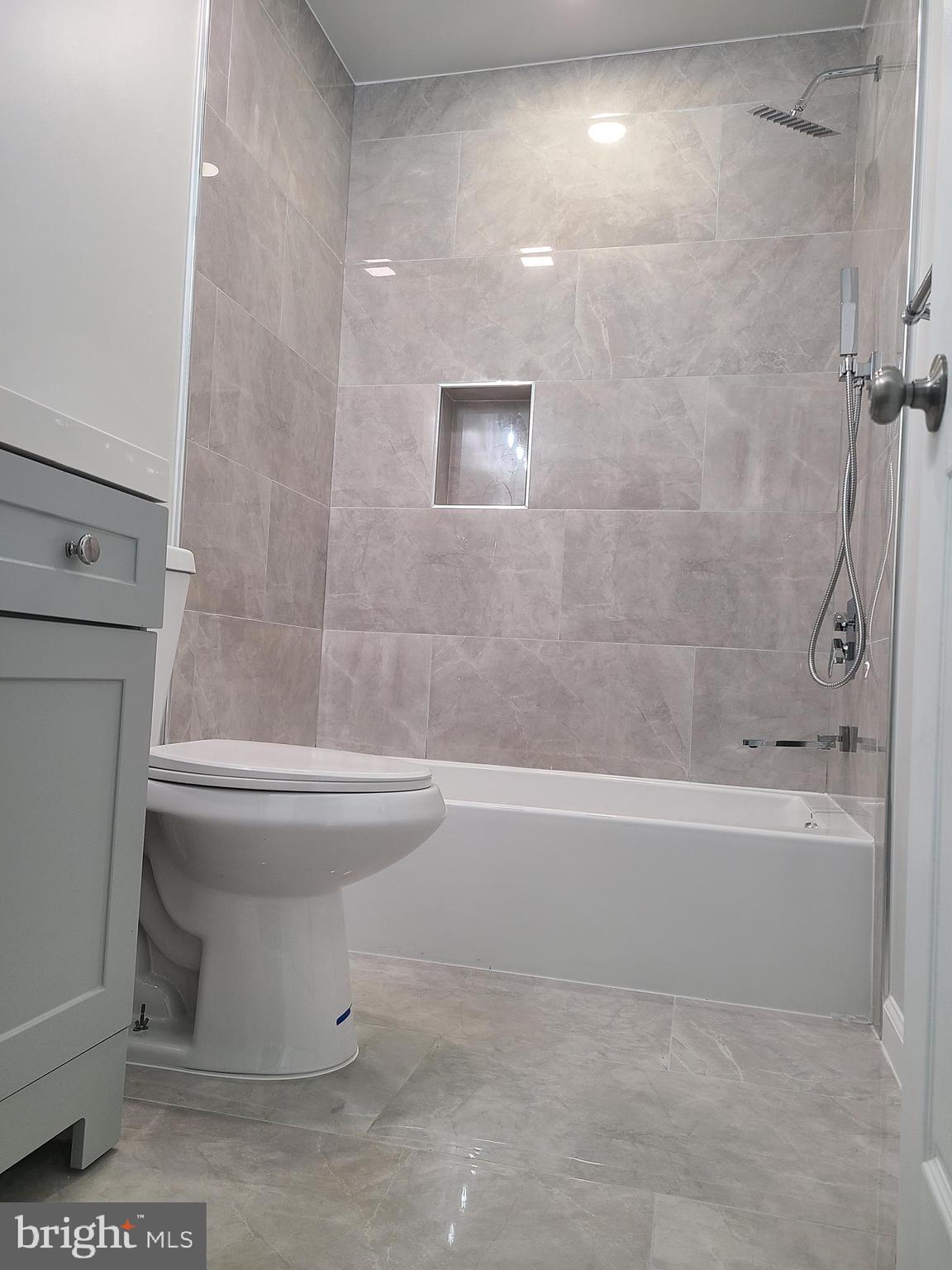 FORESTVILLE PARK - Residential