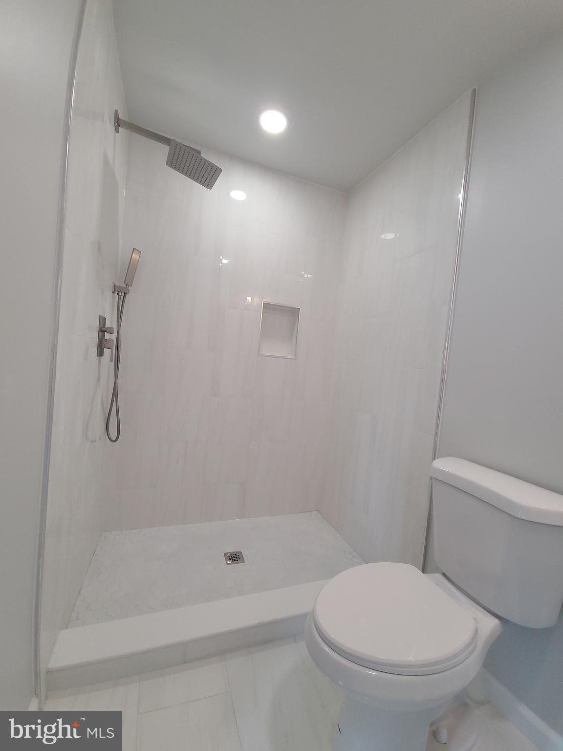 FORESTVILLE PARK - Residential