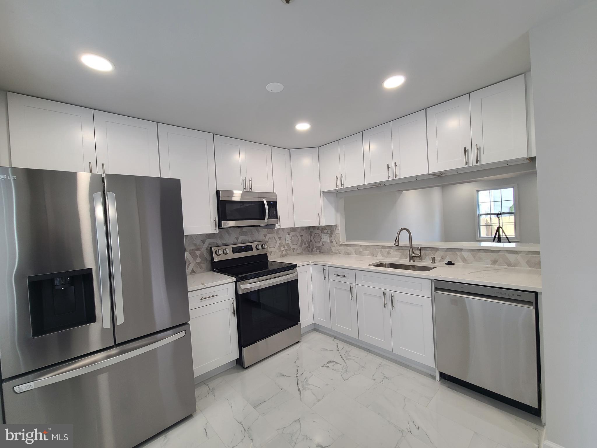 FORESTVILLE PARK - Residential