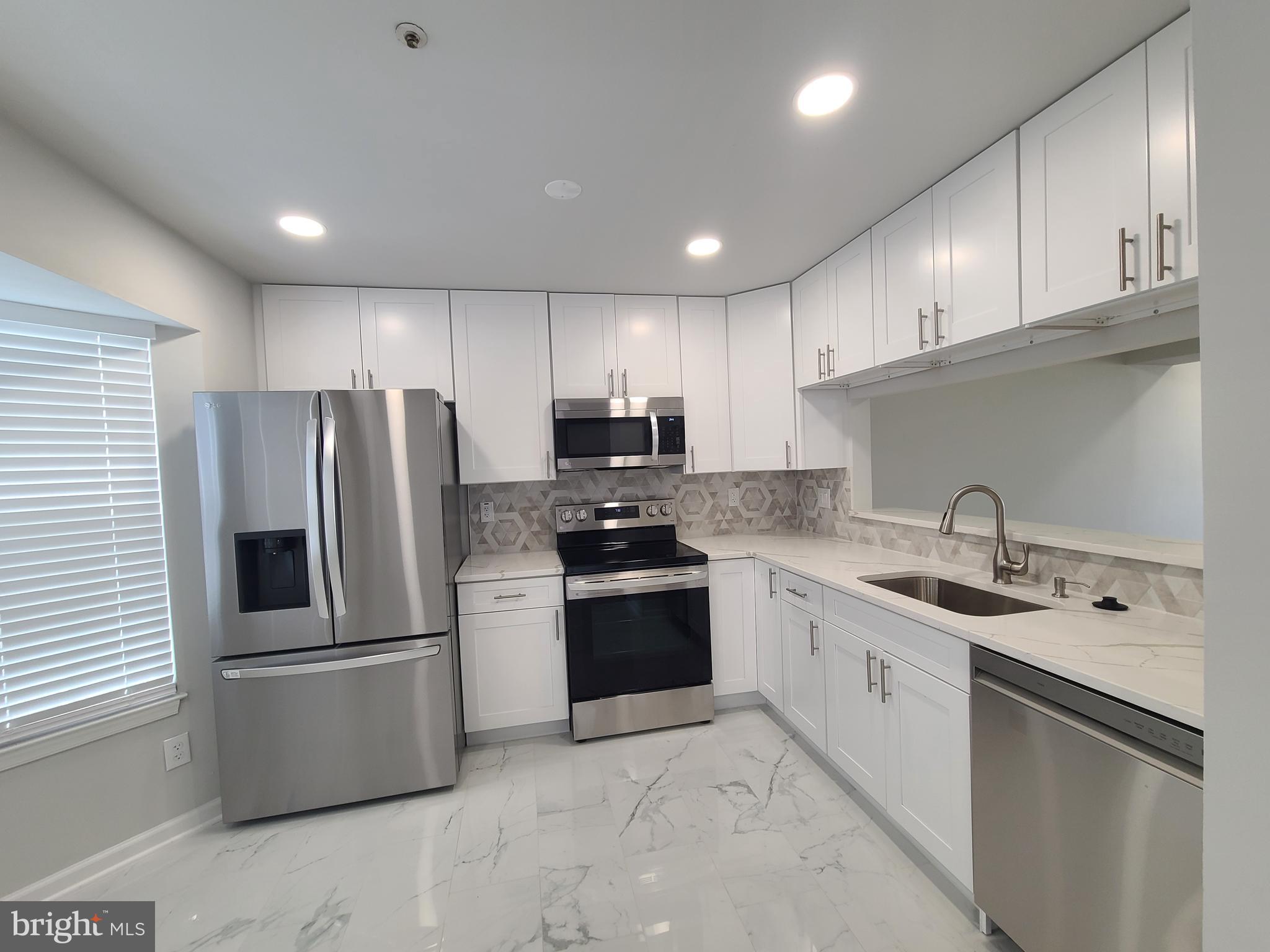 FORESTVILLE PARK - Residential