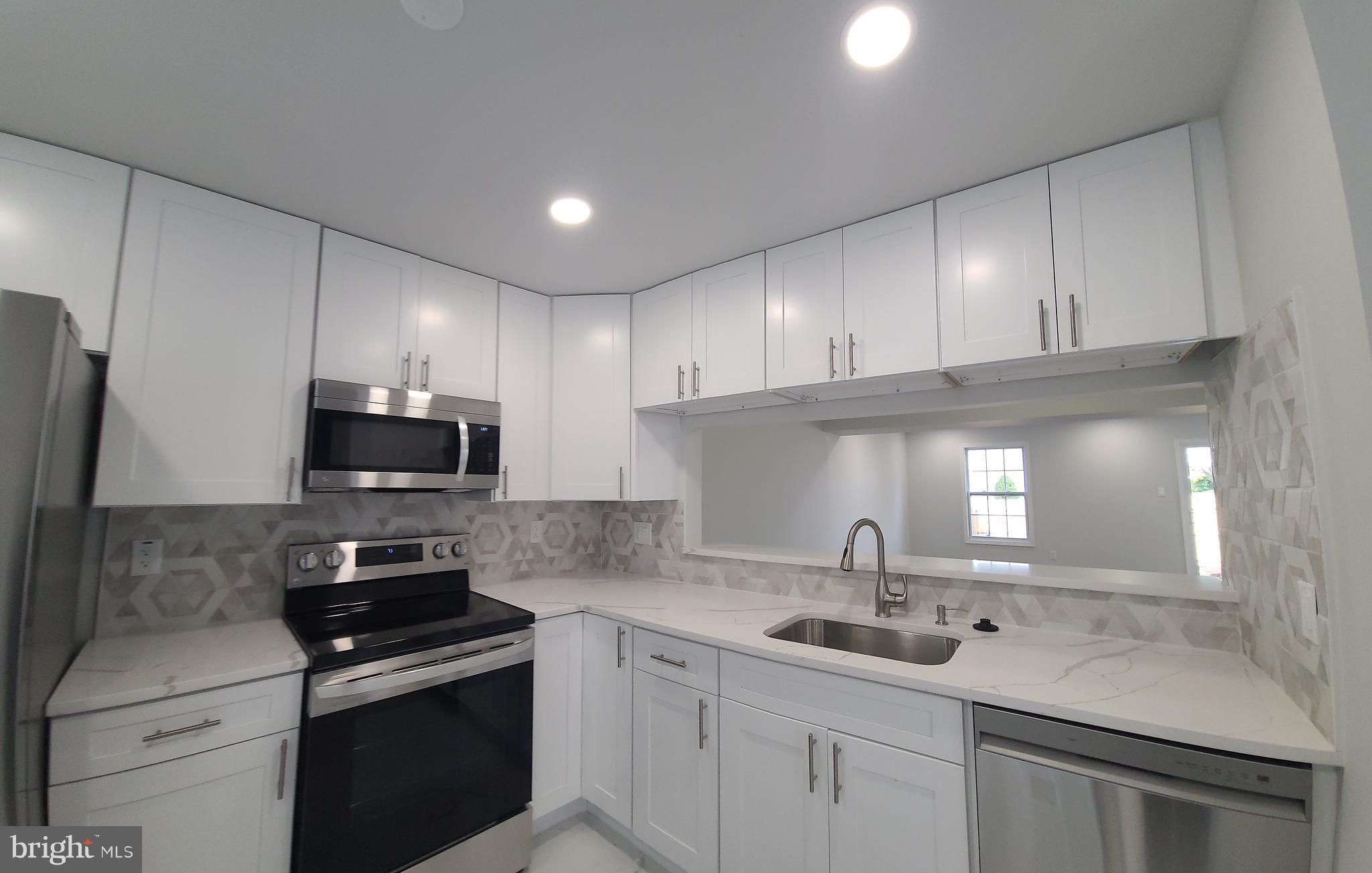 FORESTVILLE PARK - Residential