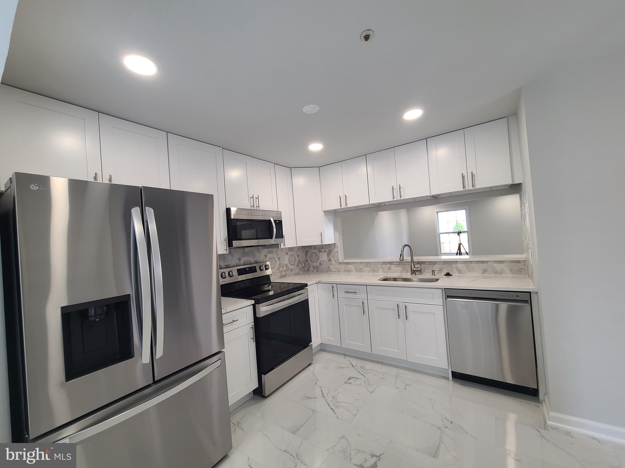 FORESTVILLE PARK - Residential