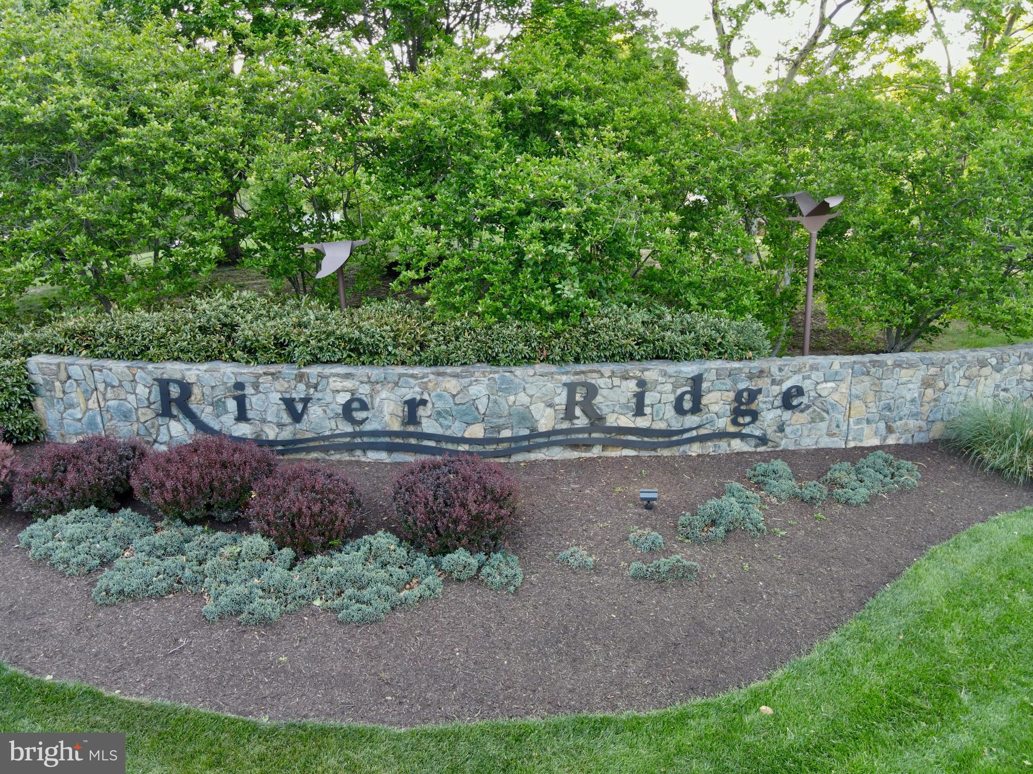 RIVER RIDGE - Residential