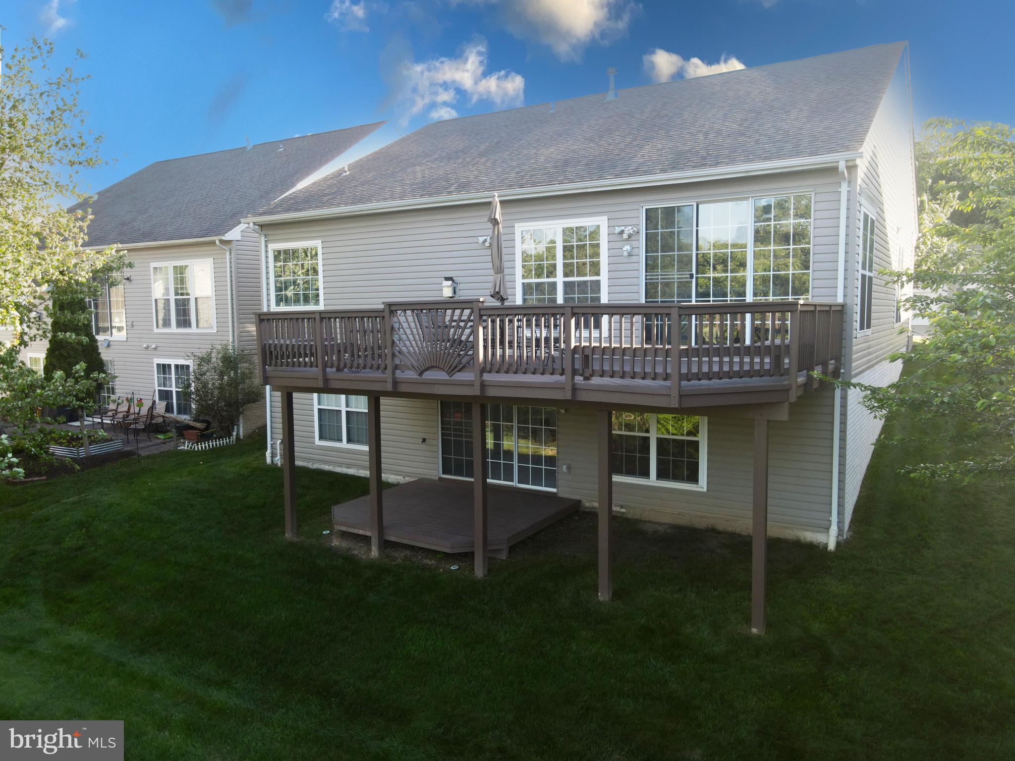RIVER RIDGE - Residential