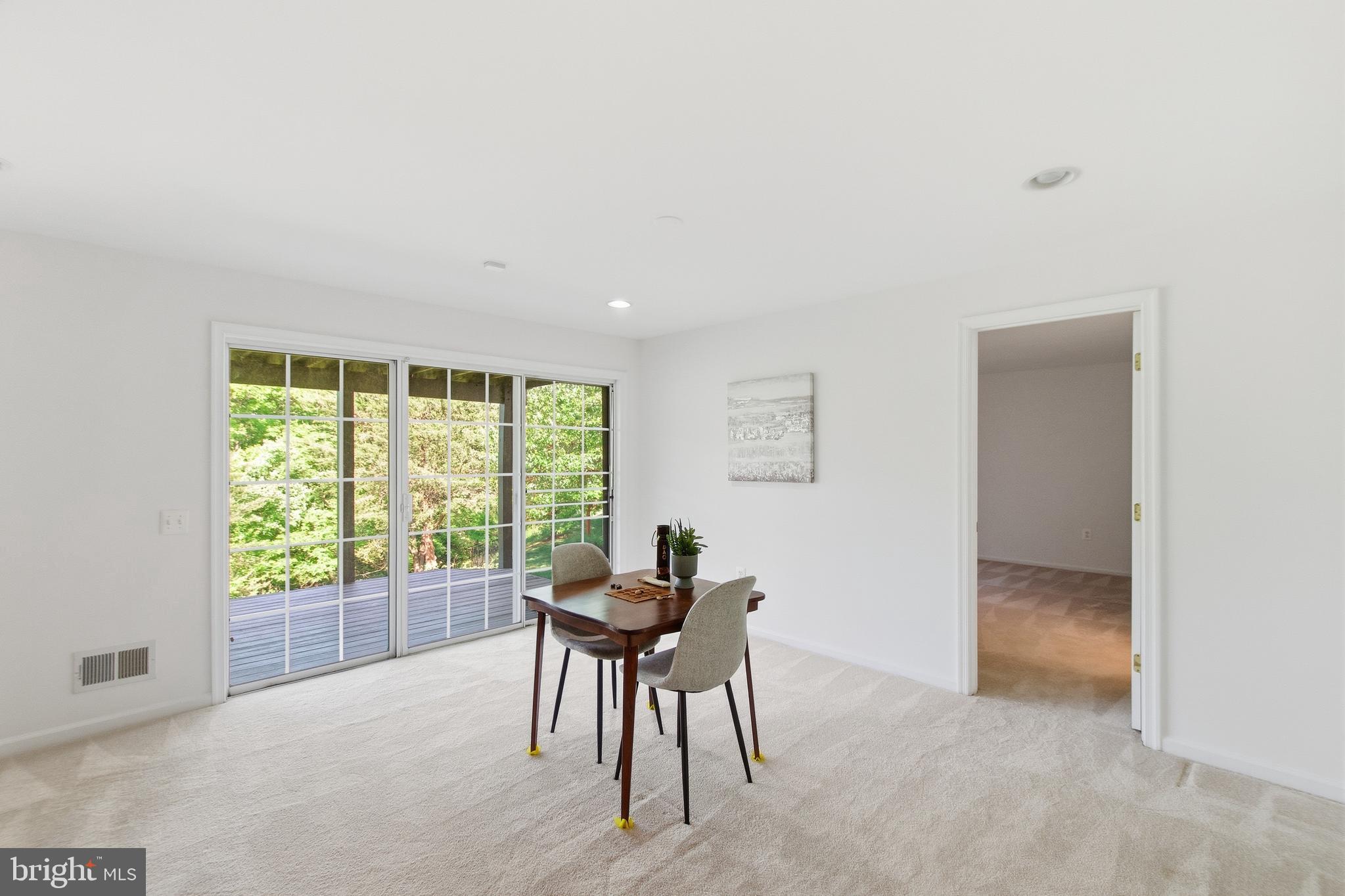 RIVER RIDGE - Residential