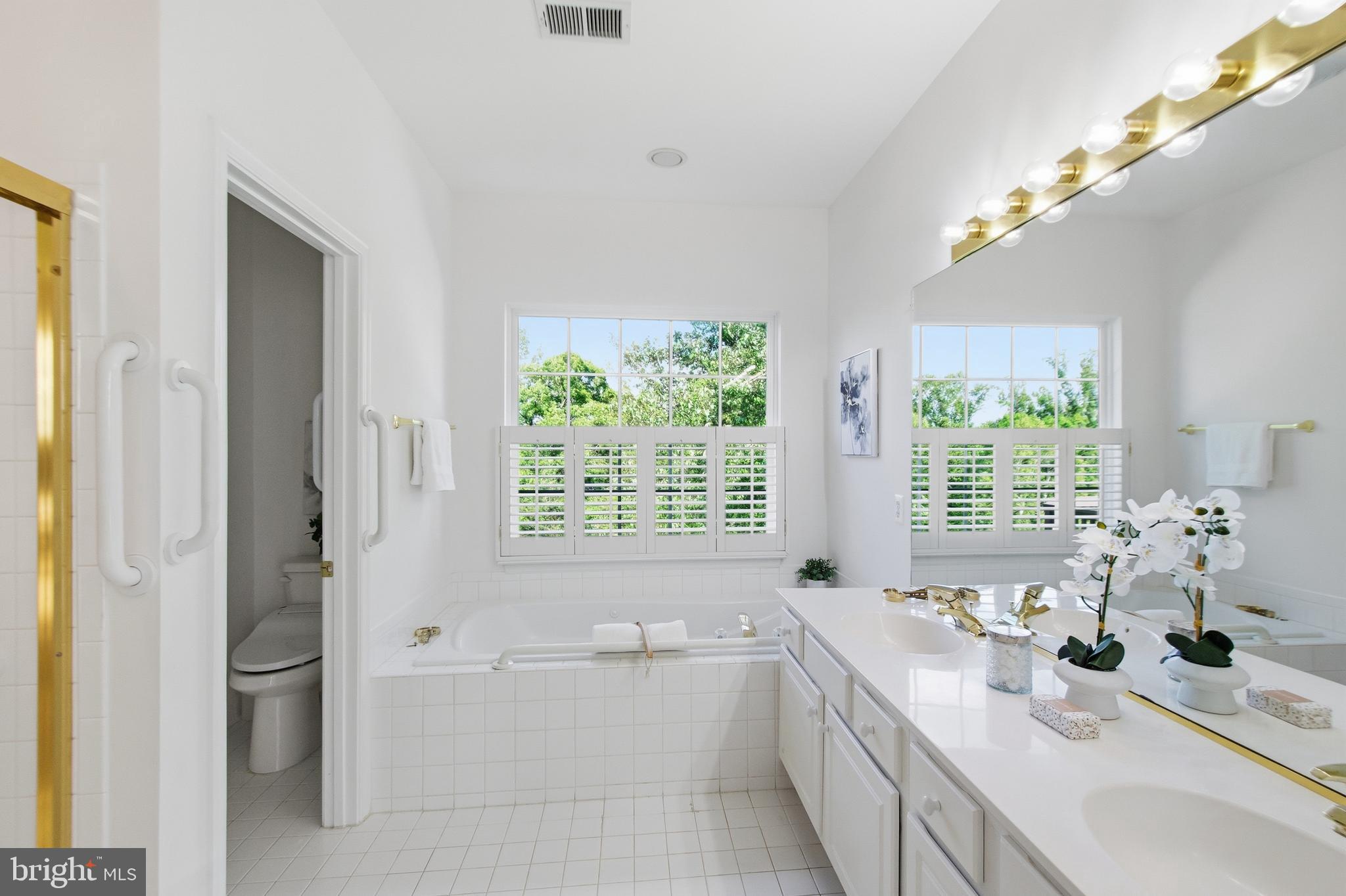 RIVER RIDGE - Residential