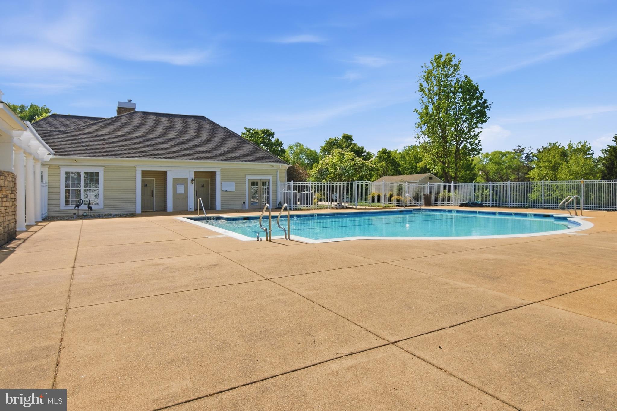RIVER RIDGE - Residential