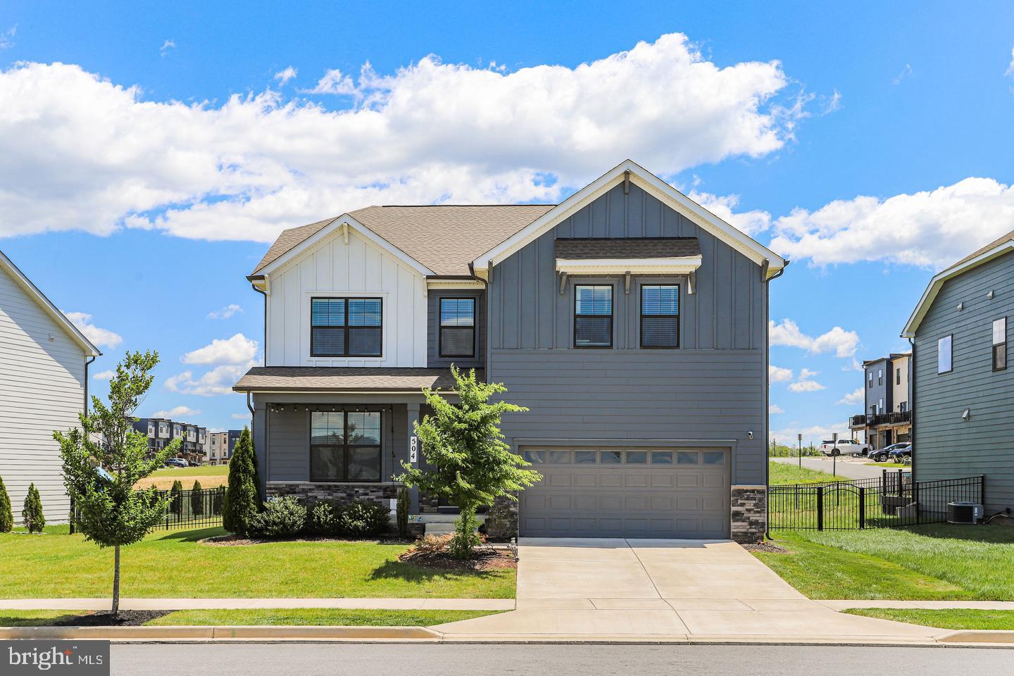 504 CARROLL WALK AVE