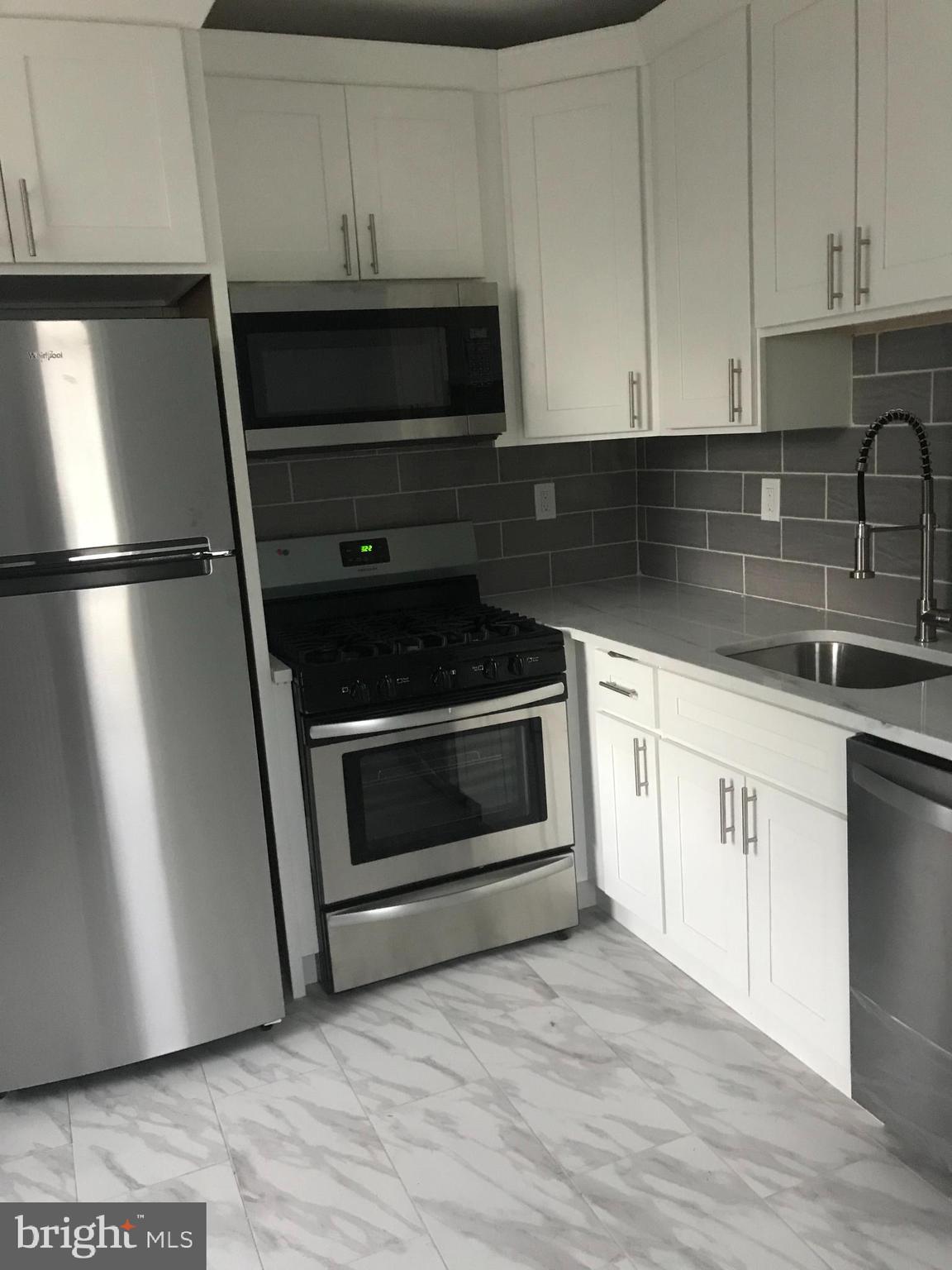 ROXBOROUGH - Residential Lease