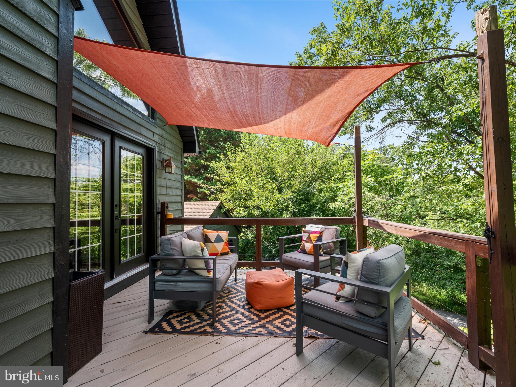 RIVERSIDE ACRES - Residential