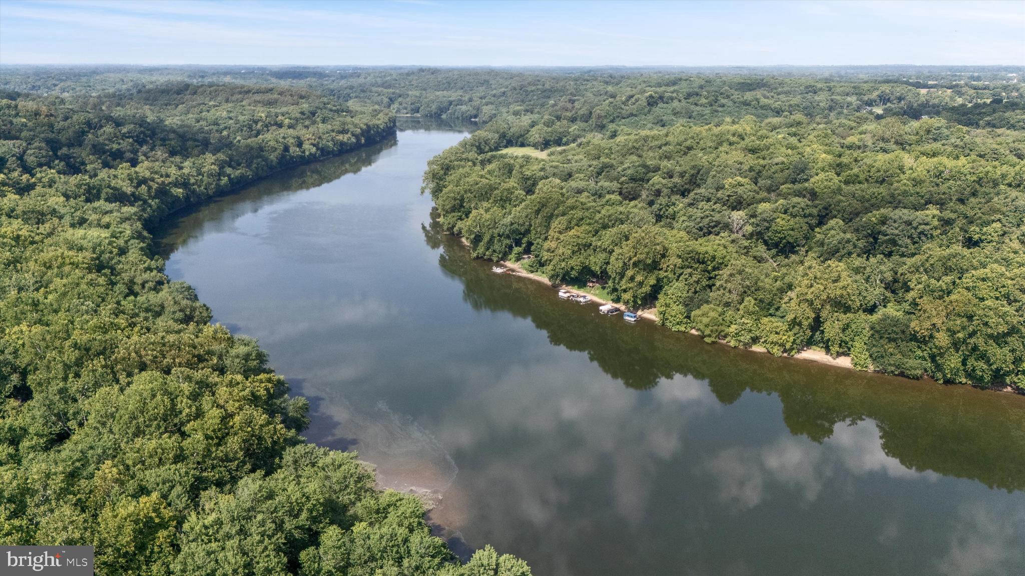 RIVERSIDE ACRES - Residential