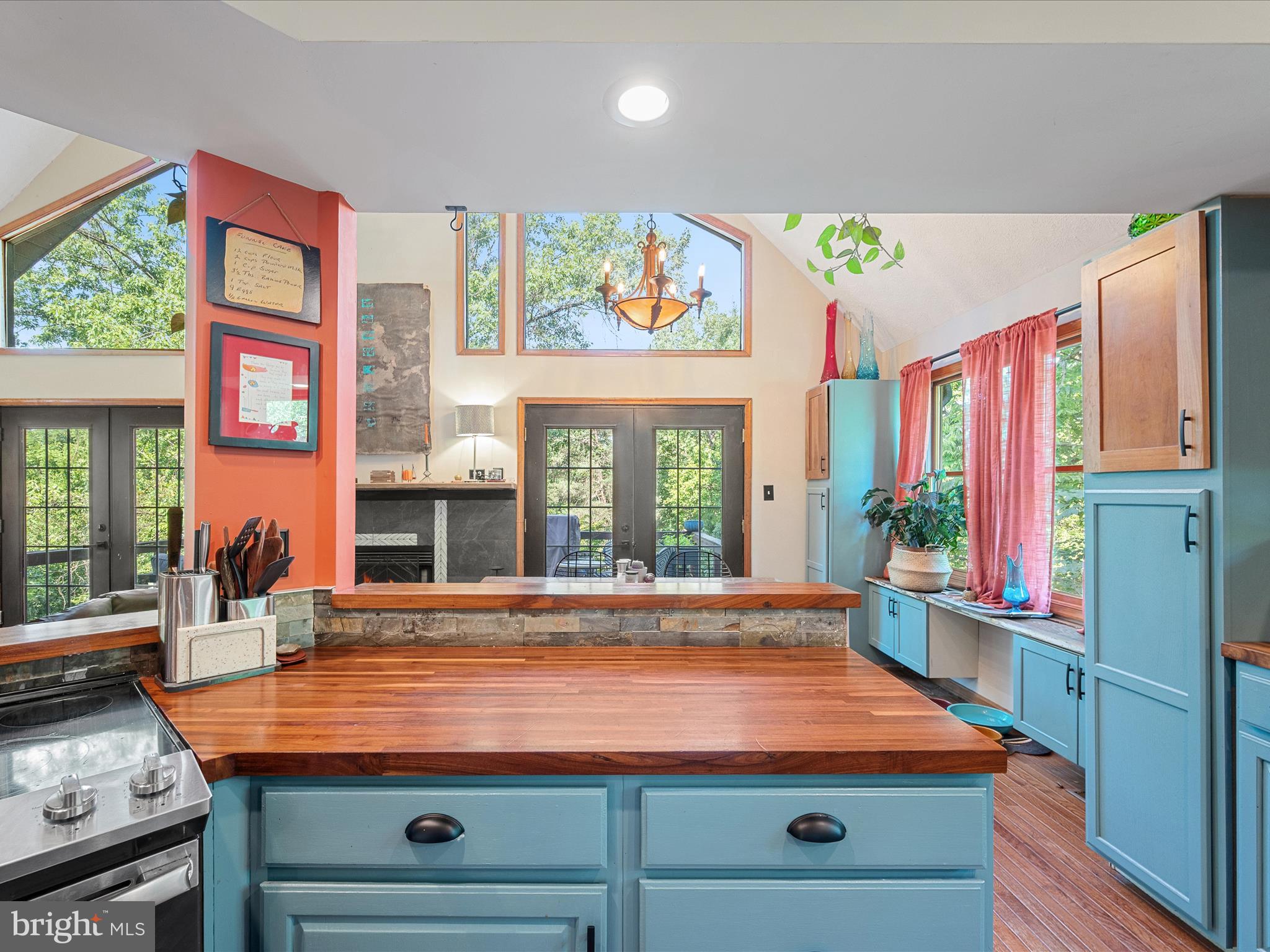 RIVERSIDE ACRES - Residential