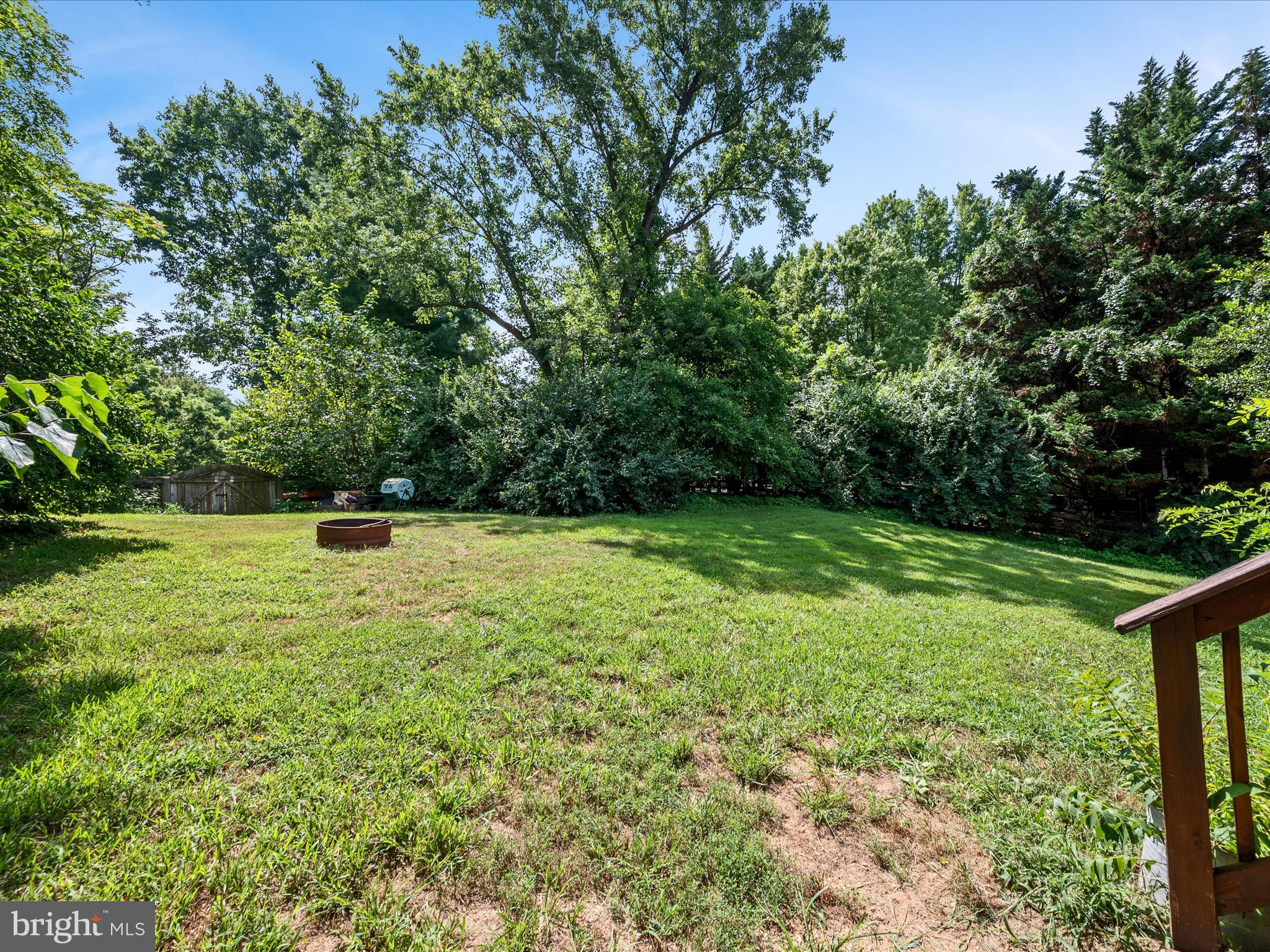 RIVERSIDE ACRES - Residential