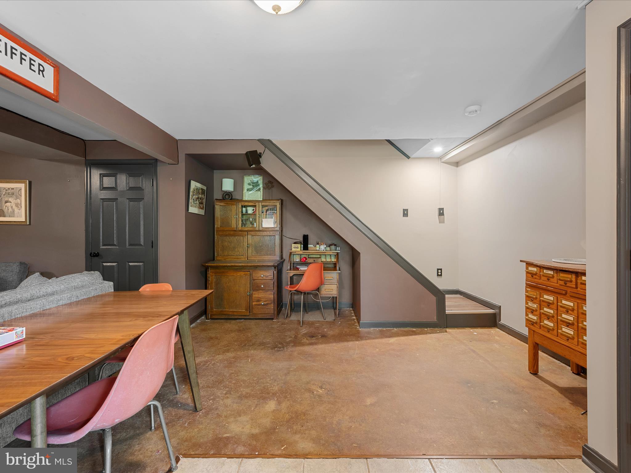 RIVERSIDE ACRES - Residential