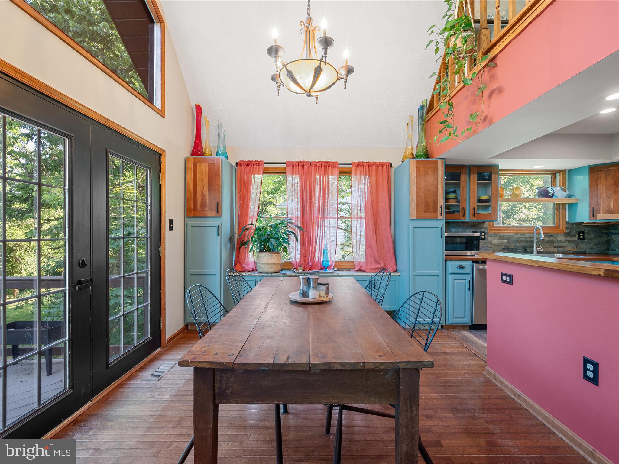 RIVERSIDE ACRES - Residential