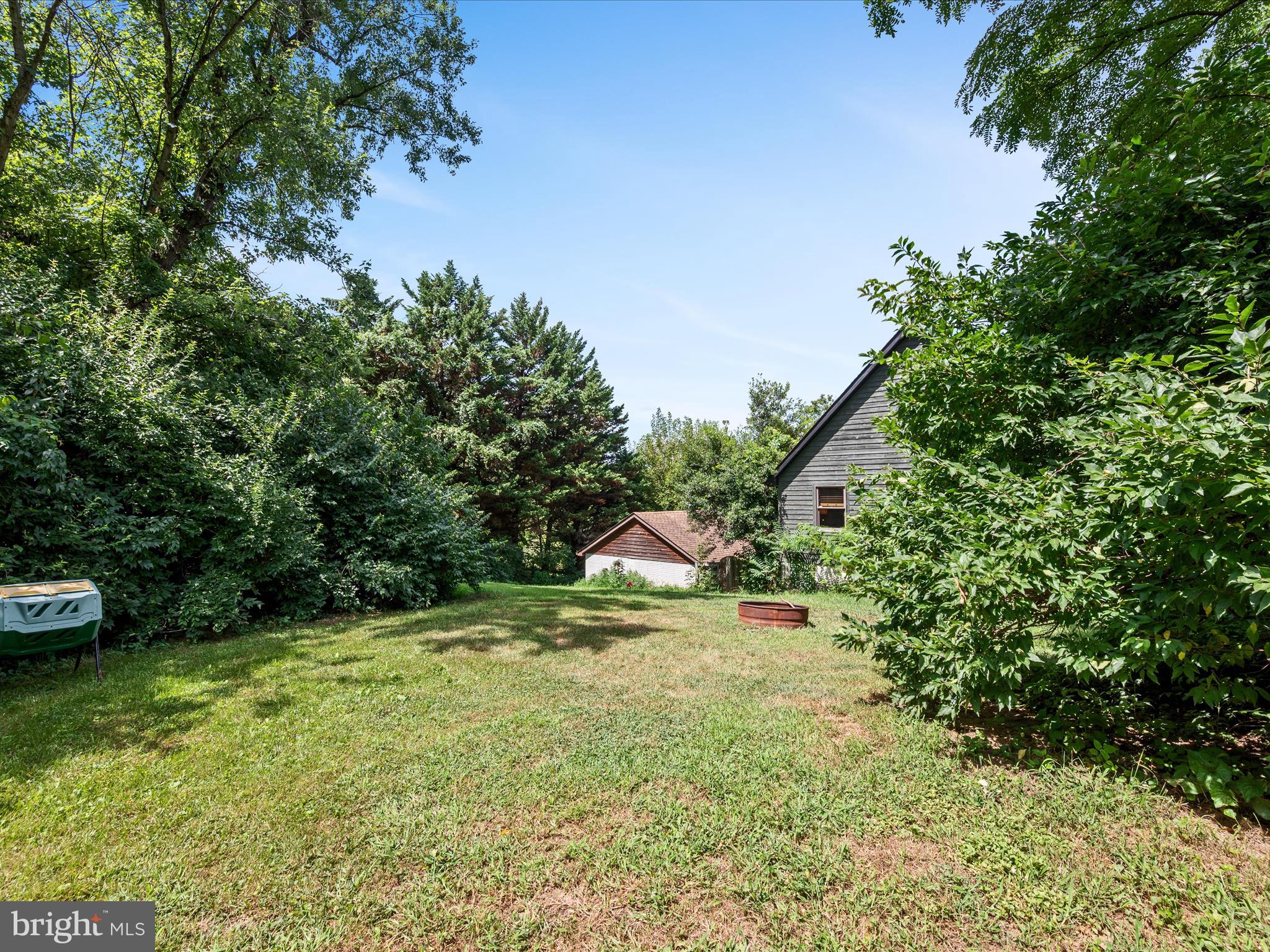 RIVERSIDE ACRES - Residential