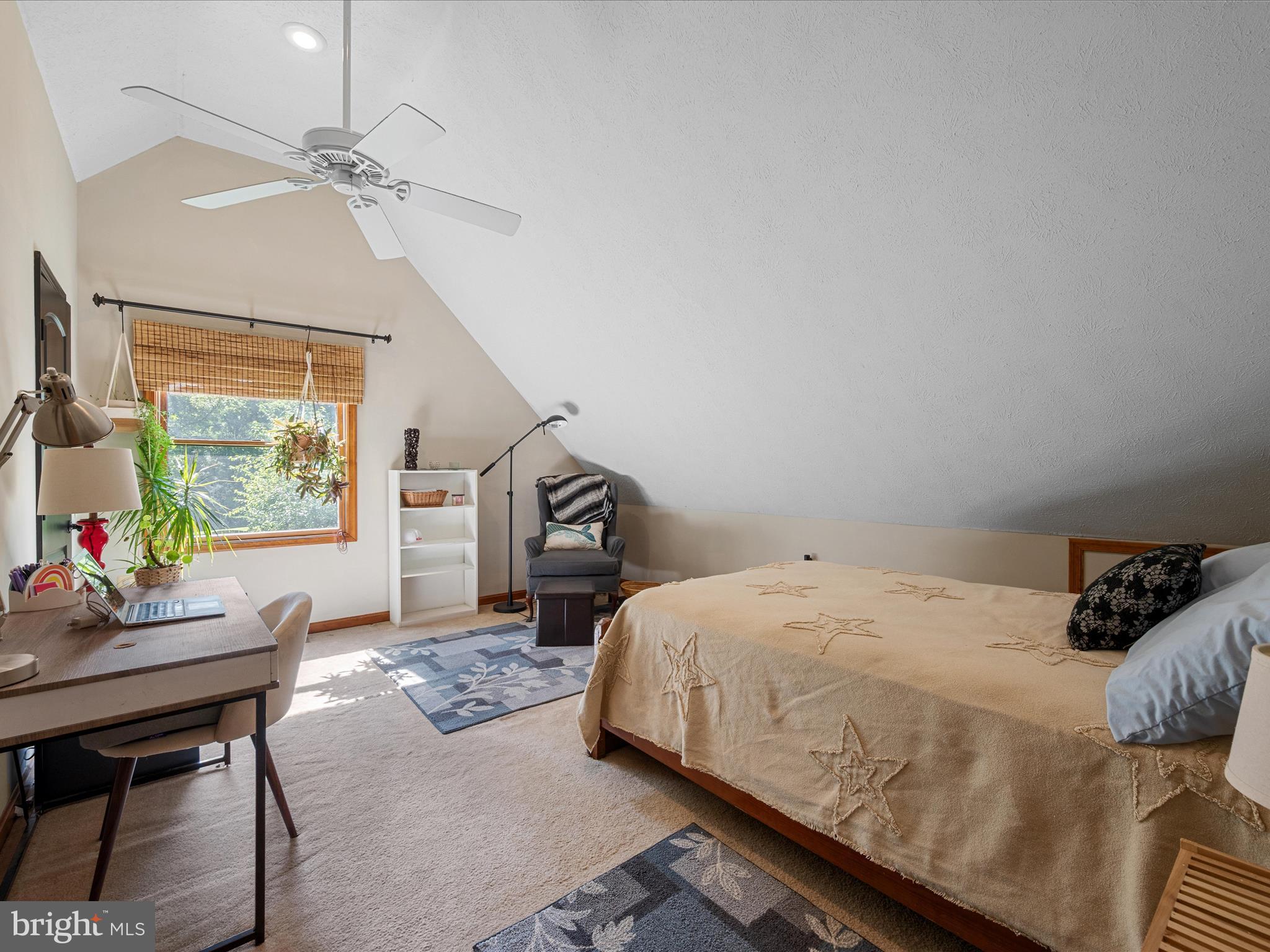 RIVERSIDE ACRES - Residential