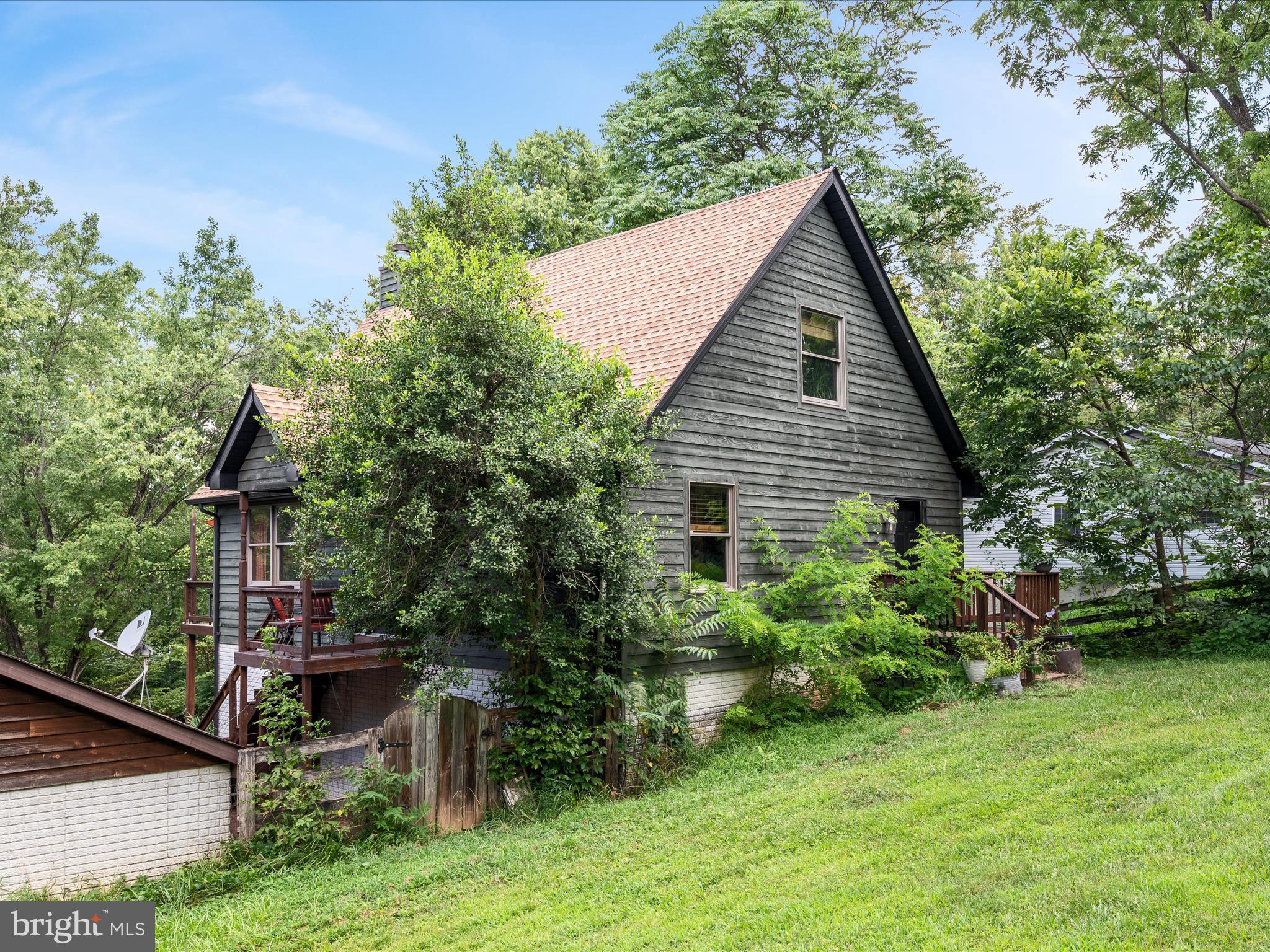 RIVERSIDE ACRES - Residential