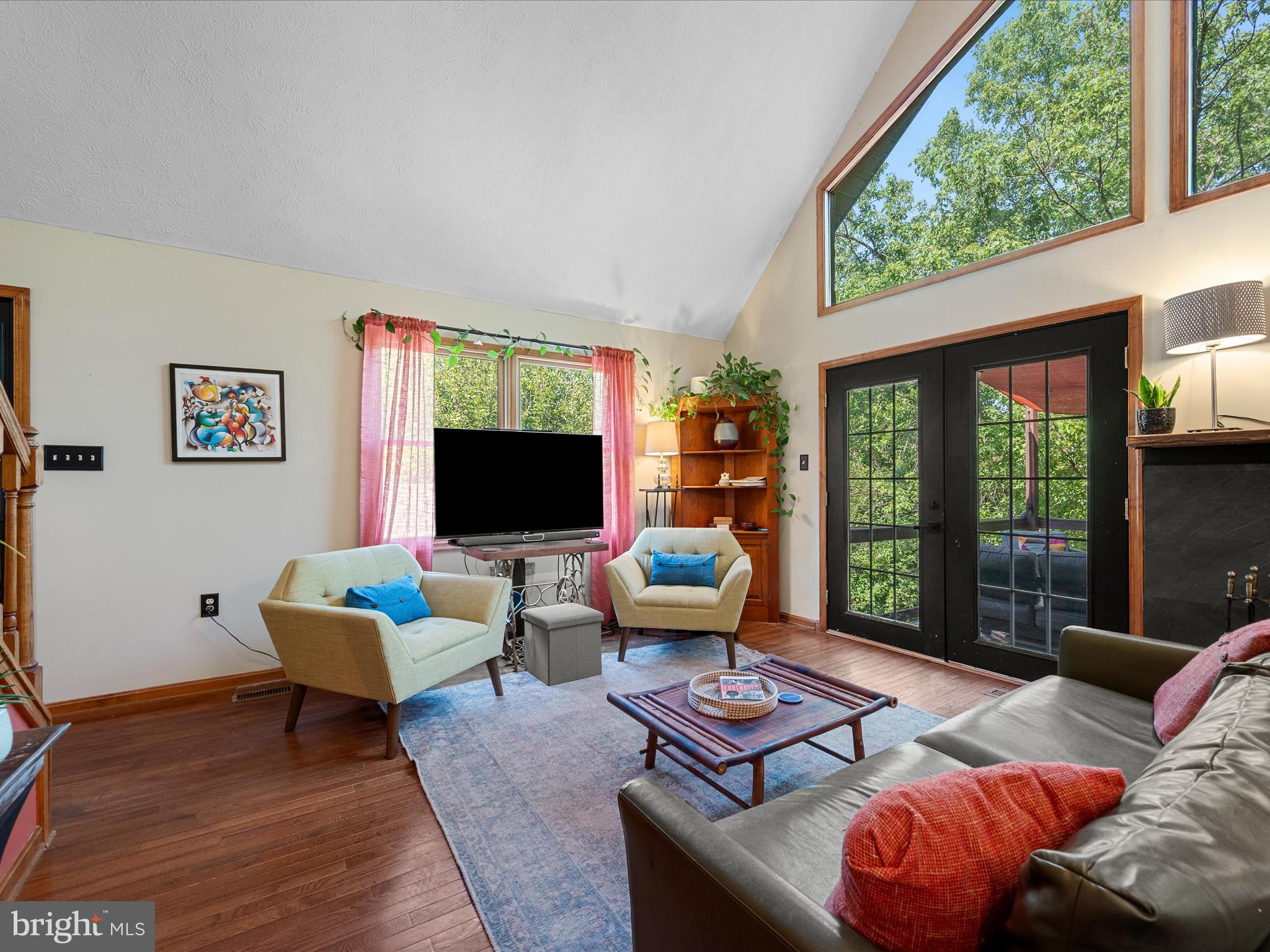 RIVERSIDE ACRES - Residential