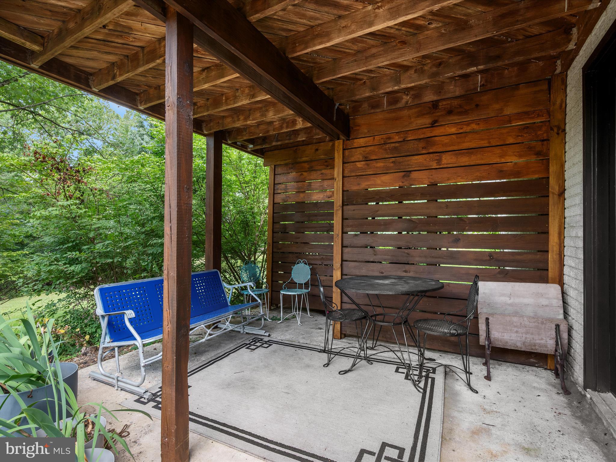 RIVERSIDE ACRES - Residential