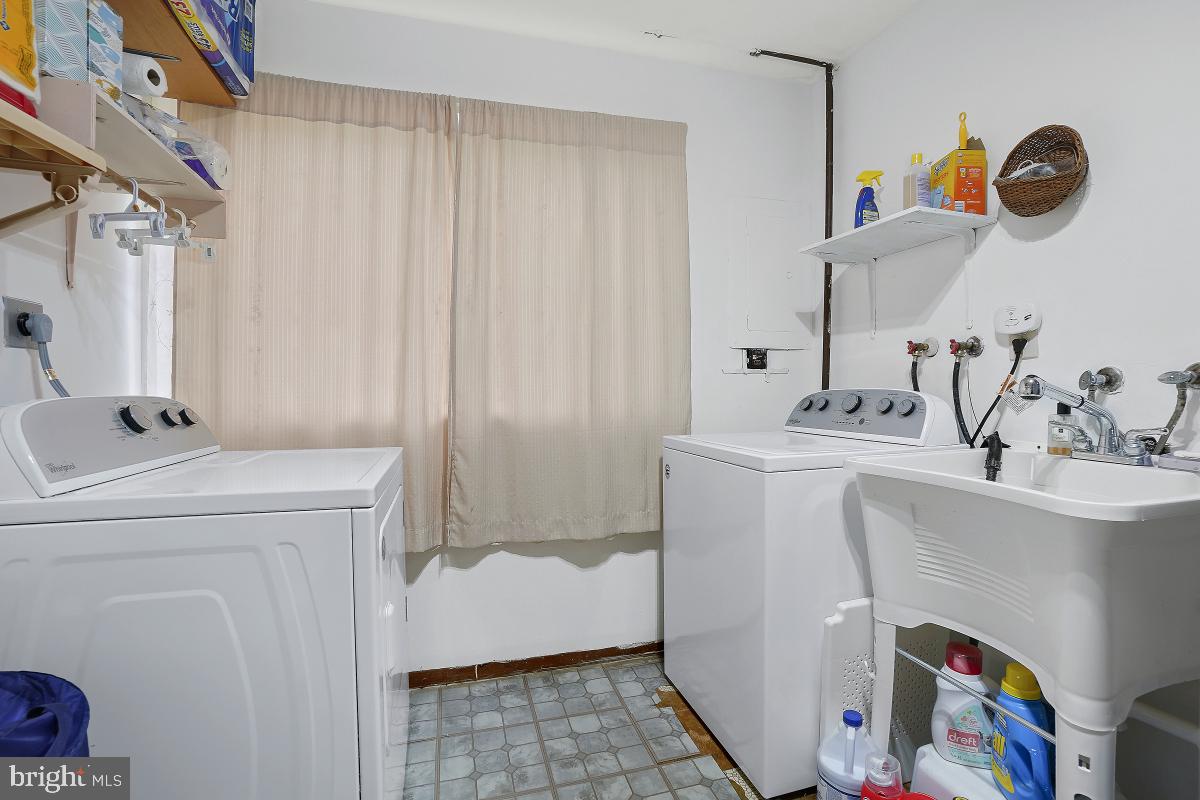 MILL CREEK TOWNE - Residential