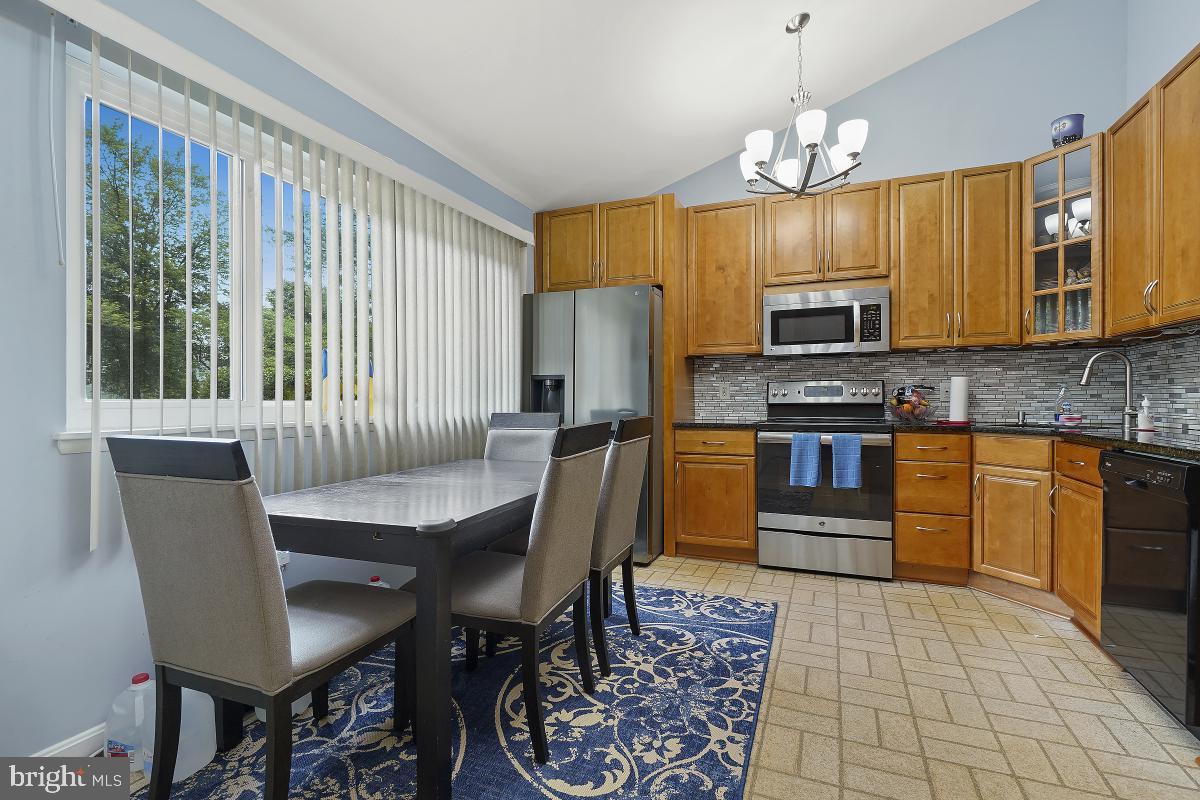 MILL CREEK TOWNE - Residential