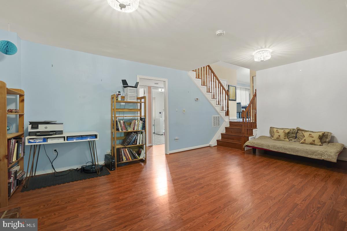 MILL CREEK TOWNE - Residential