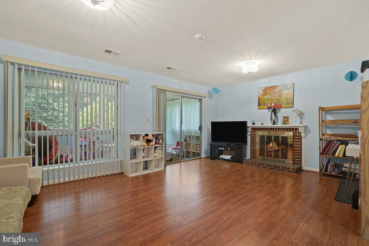 MILL CREEK TOWNE - Residential