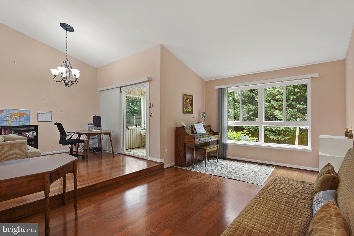 MILL CREEK TOWNE - Residential