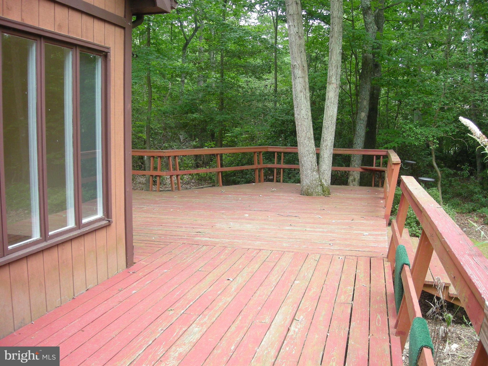 HICKORY FARMS - Residential Lease