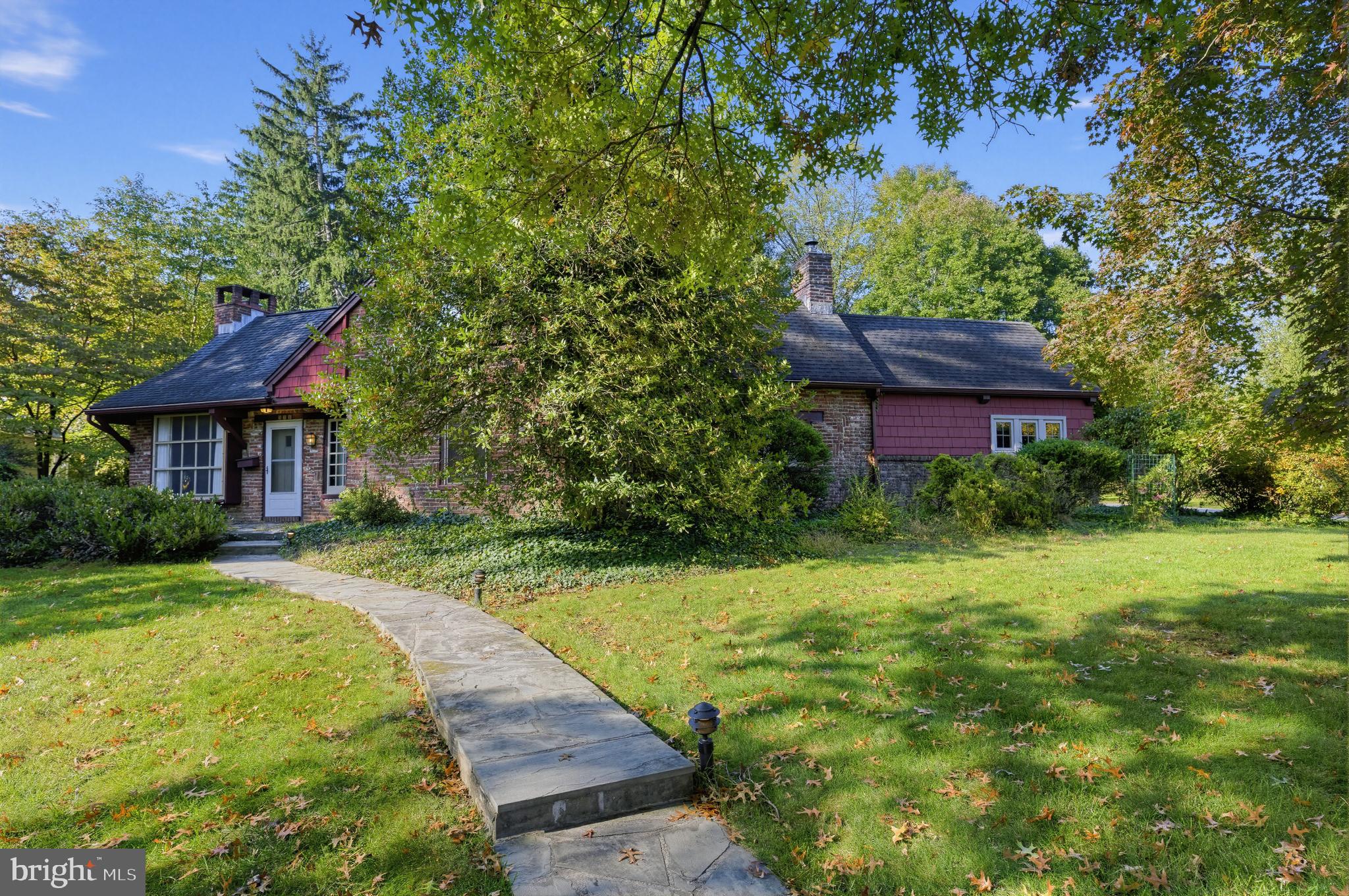 400 DICKINSON AVENUE