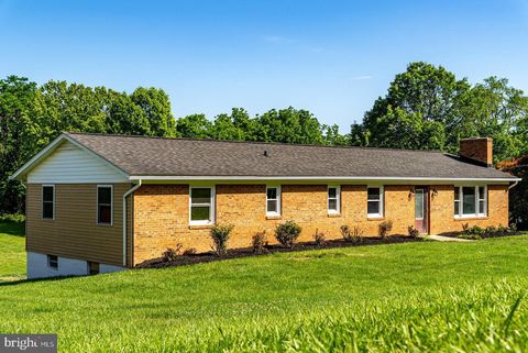 192 JACKSON AVENUE NEW MARKET VA 22844