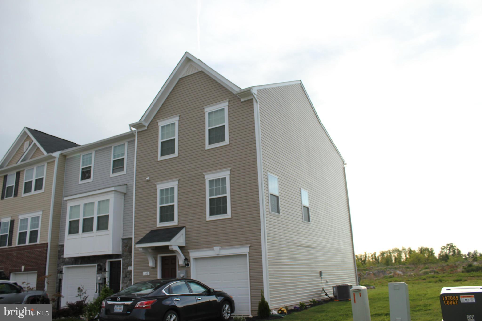 LAKELAND PLACE - Residential