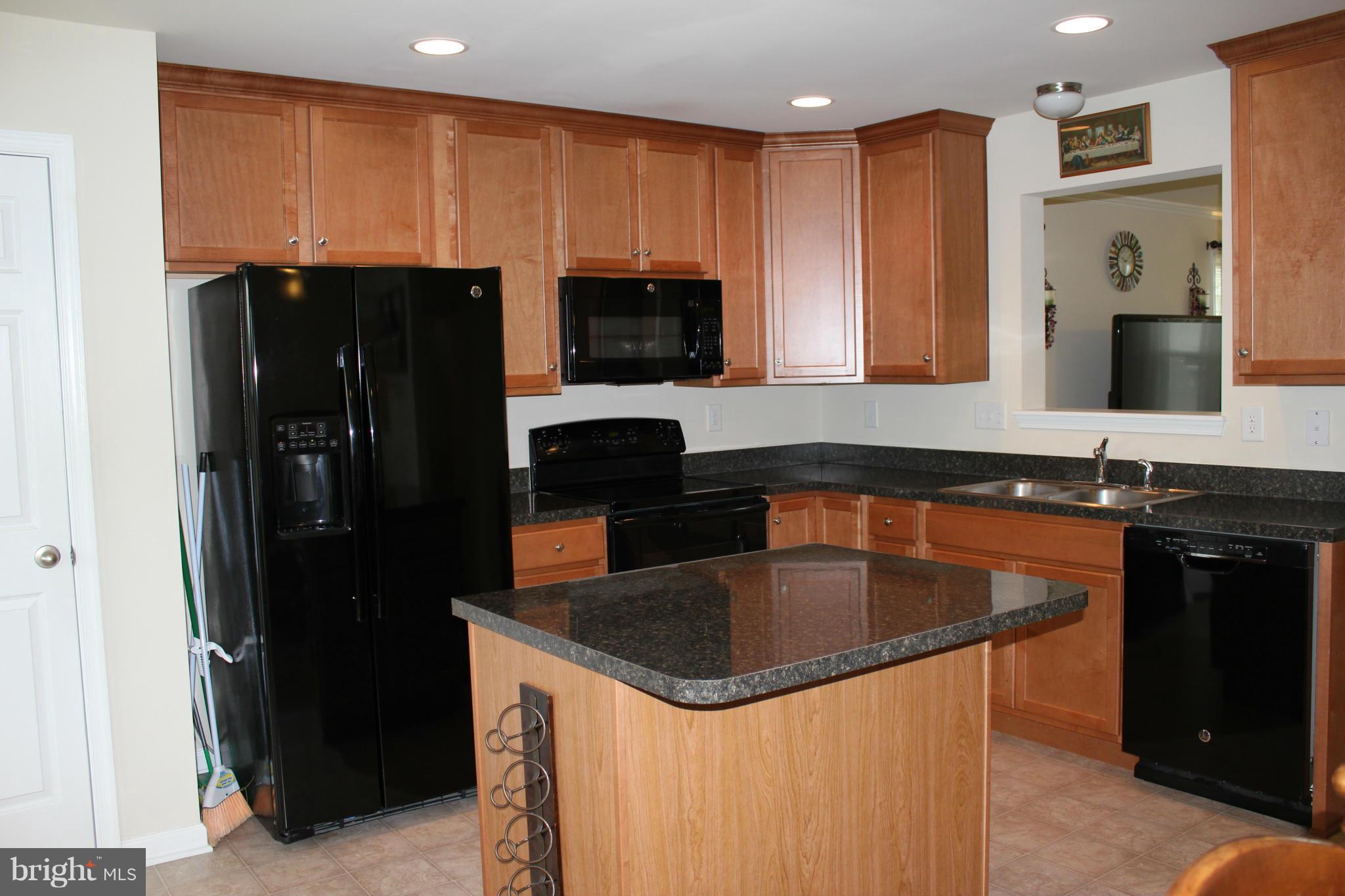 LAKELAND PLACE - Residential