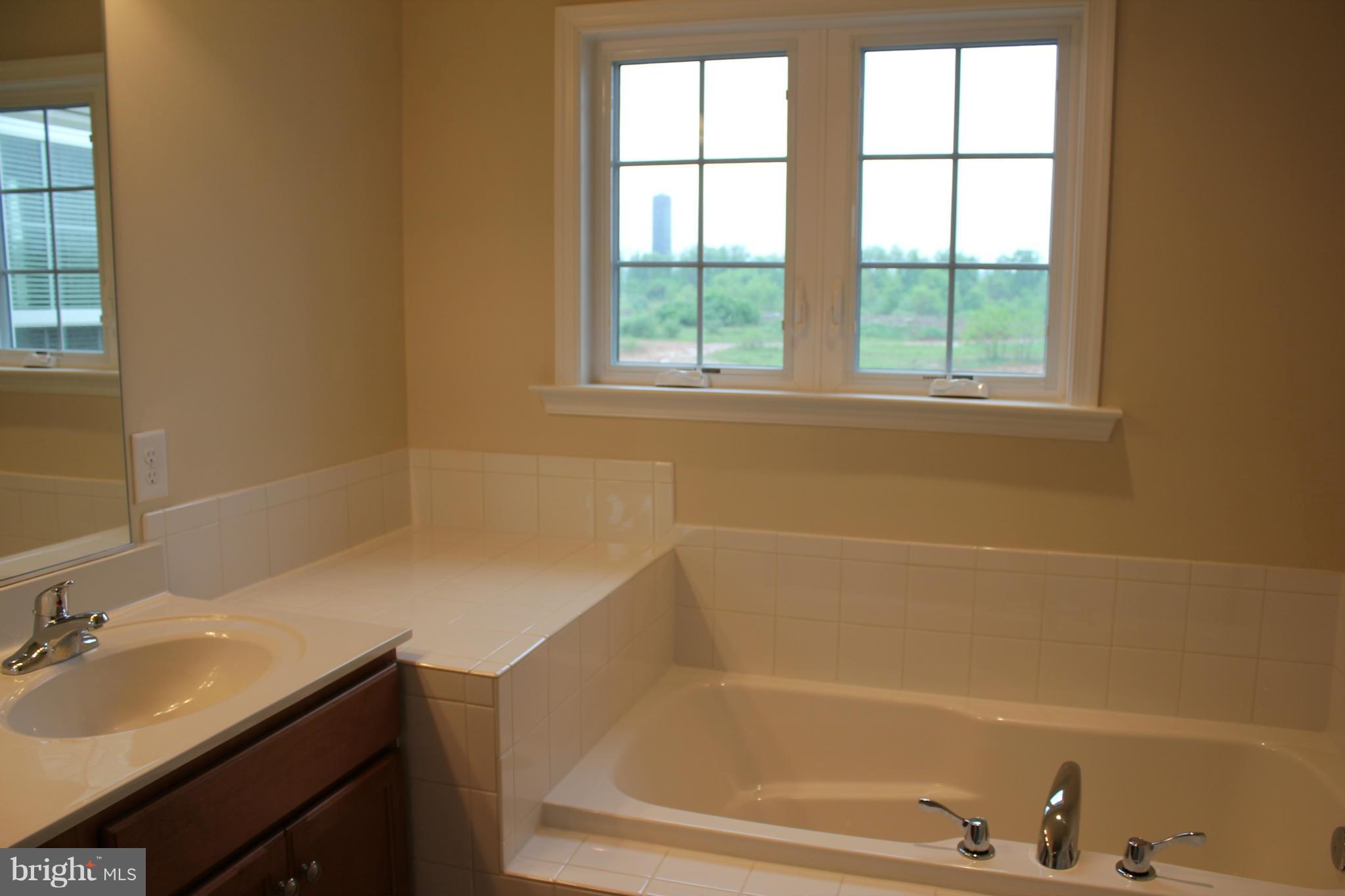 LAKELAND PLACE - Residential