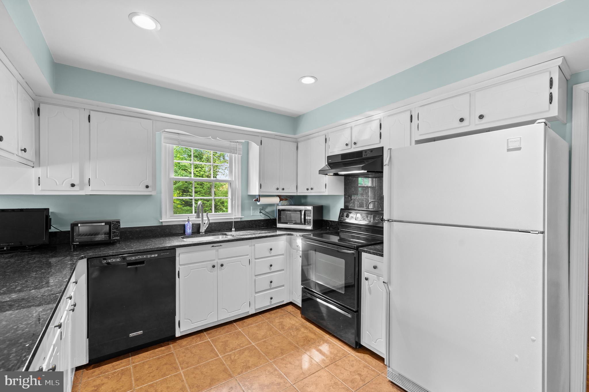 MERION WEST - Residential