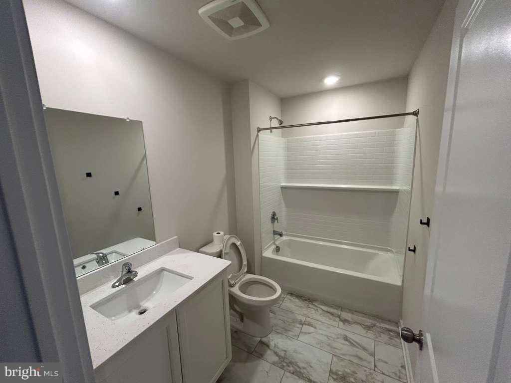 COVENTRY CHASE - Residential