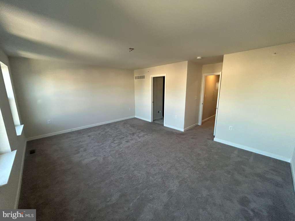 COVENTRY CHASE - Residential