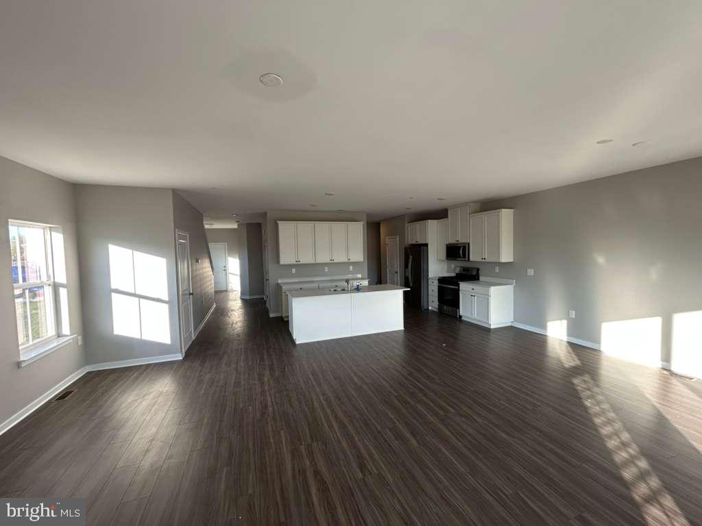 COVENTRY CHASE - Residential