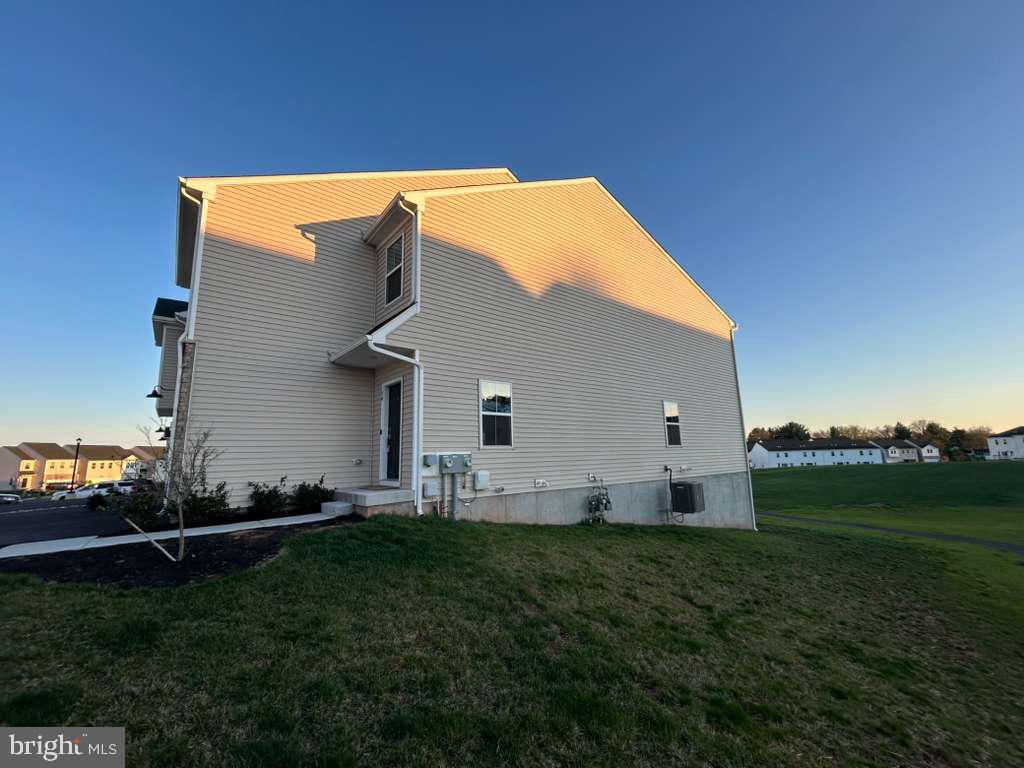 COVENTRY CHASE - Residential